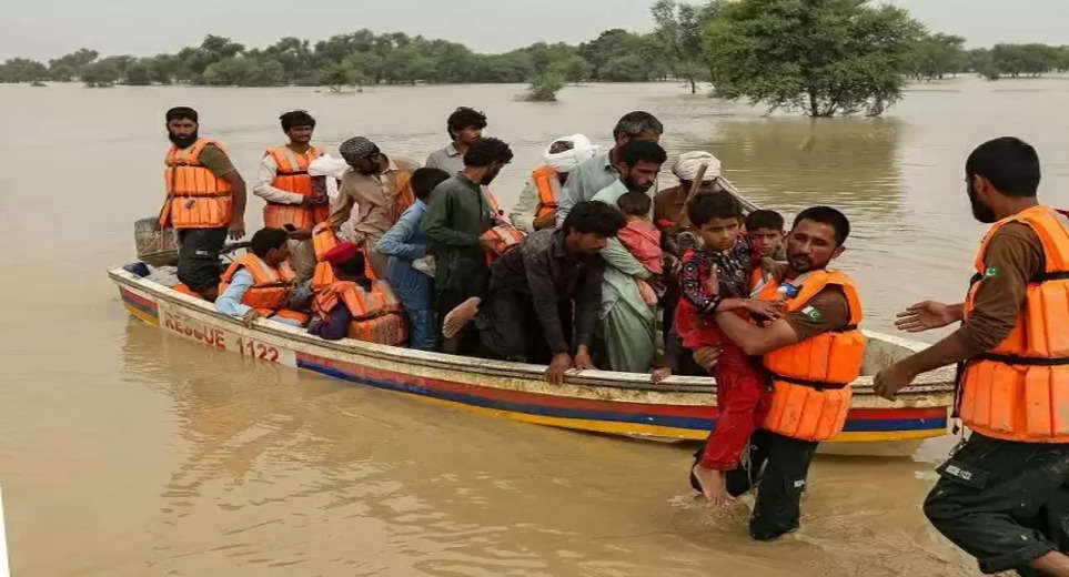 110 districts ravaged by floods in Pakistan