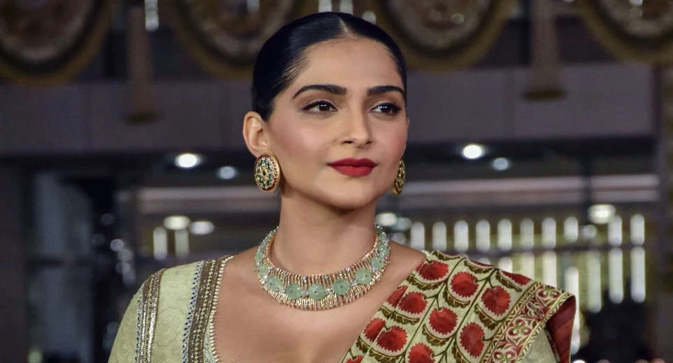Bollywood News: Bollywood actress Sonam Kapoor will participate in King Charles's coronation.