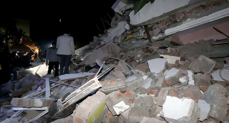 Lucknow Building Collapse: First death in Lucknow Alaya apartment accident, hospital director confirms