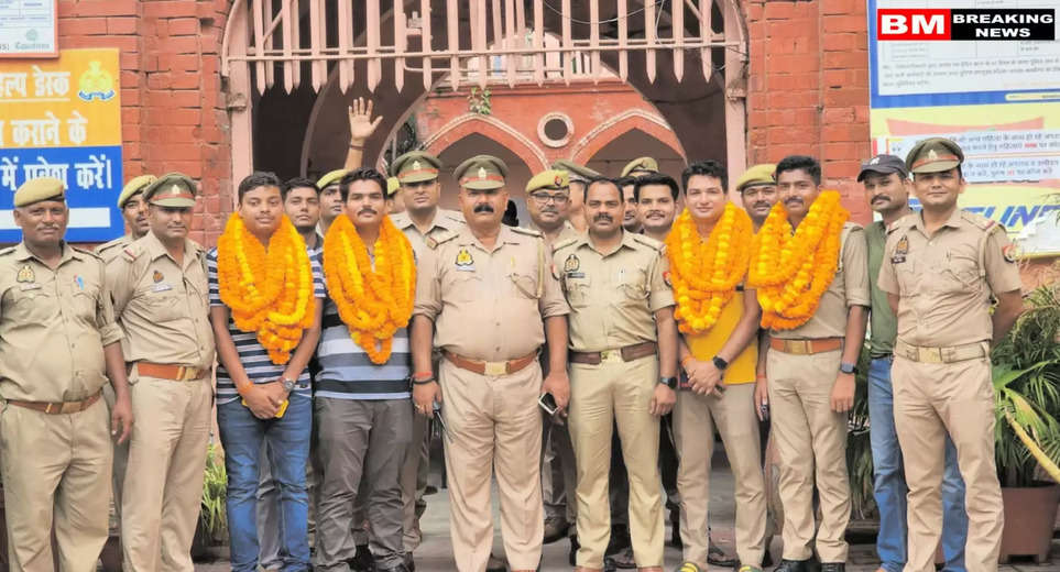Varanasi News: Transfer of 4 constables appointed in Thana Chowk to non-district